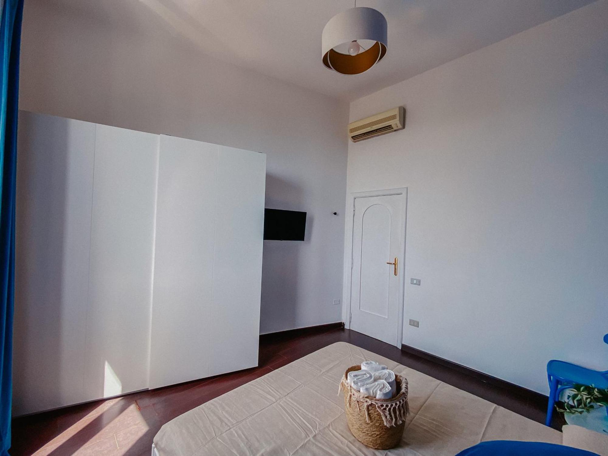 Blue Sea View Apartment ساليرنو المظهر الخارجي الصورة