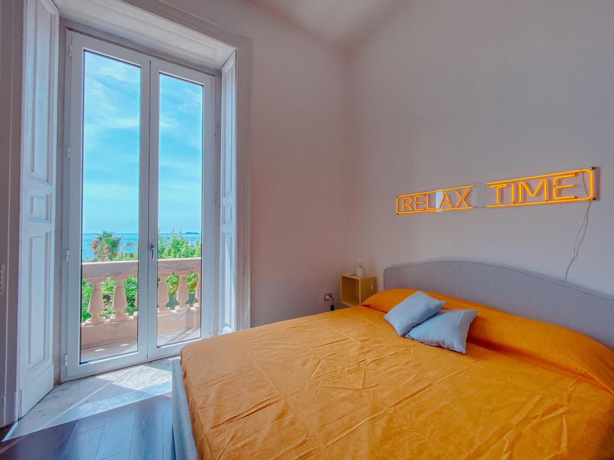 Blue Sea View Apartment ساليرنو المظهر الخارجي الصورة