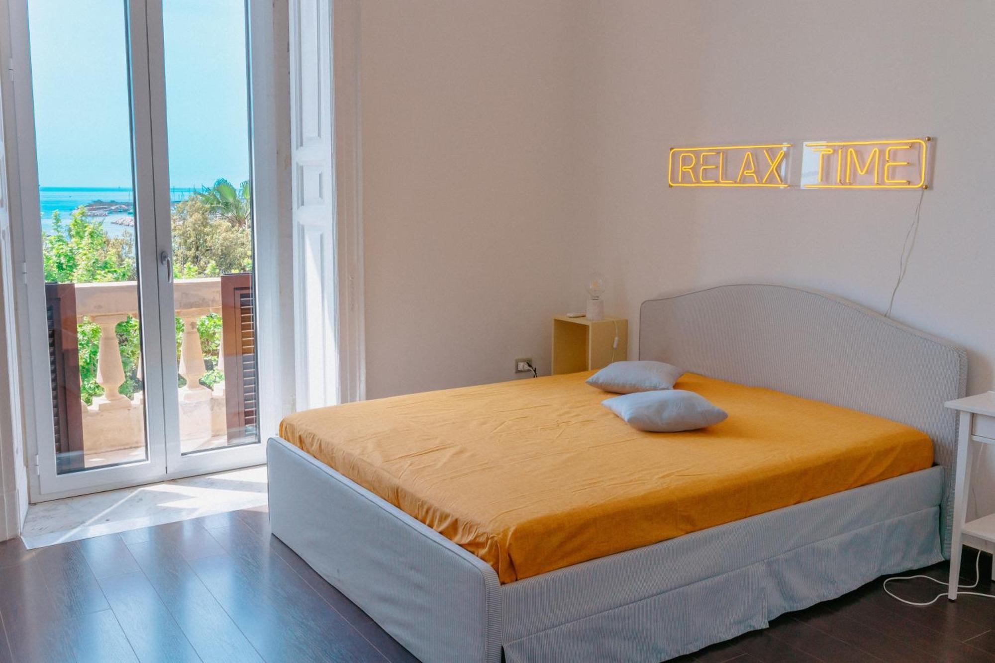 Blue Sea View Apartment ساليرنو المظهر الخارجي الصورة