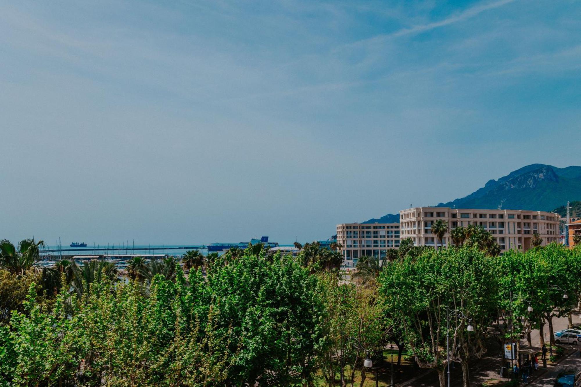 Blue Sea View Apartment ساليرنو المظهر الخارجي الصورة